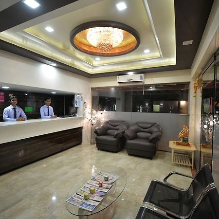 Hotel Radhe Krishna Solāpur Exterior foto