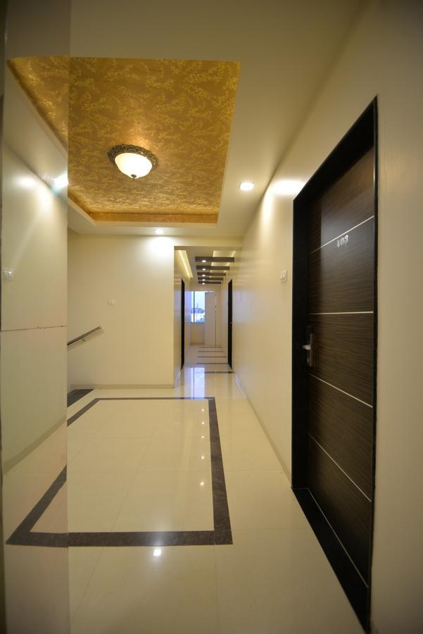 Hotel Radhe Krishna Solāpur Exterior foto